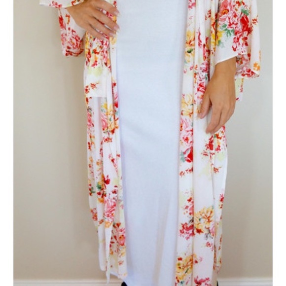 Floral kimono - Picture 3 of 4