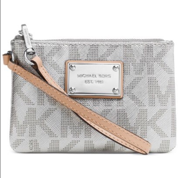 Michael Kors Wristlet - Picture 1 of 3