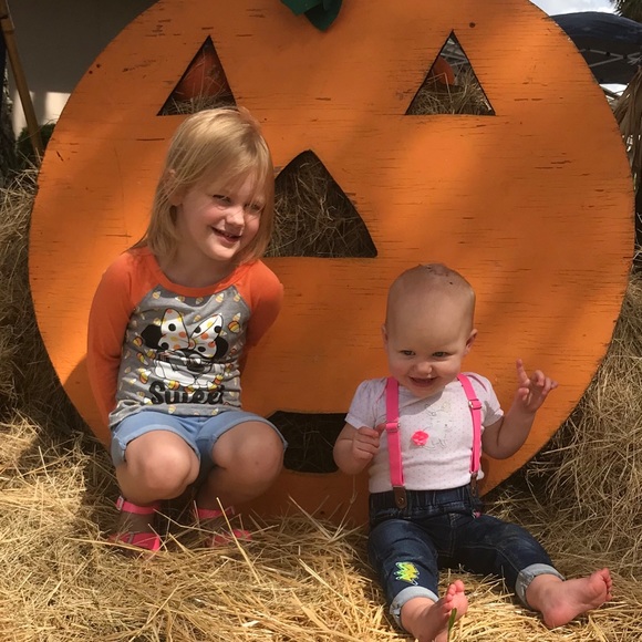 Meet your Posher, Kelly! - Picture 5 of 6