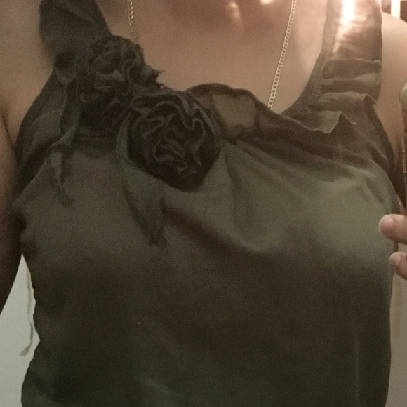 TODAY Olive top