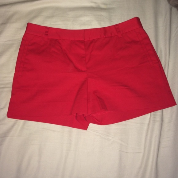Express fuchsia short