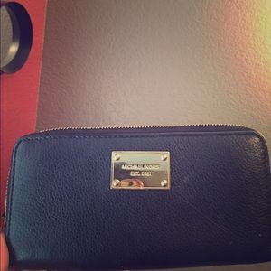Michael kors wallet