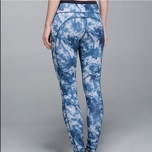 Lululemon size 6 - Blue 4 speed luxtreme tights