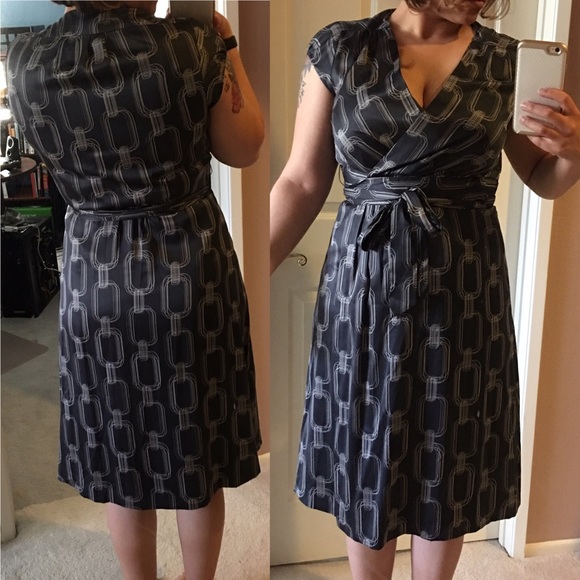 🚫SOLD‼️Banana Republic Gray Cap-sleeve Wrap Dress