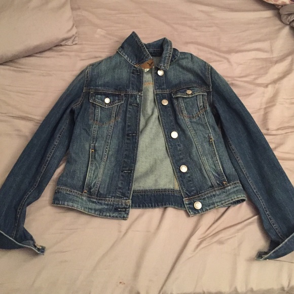 American Eagle Outfitters jeans jacket