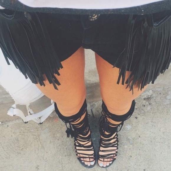 LF FRINGE SHORTS FOR @LEFKIZ