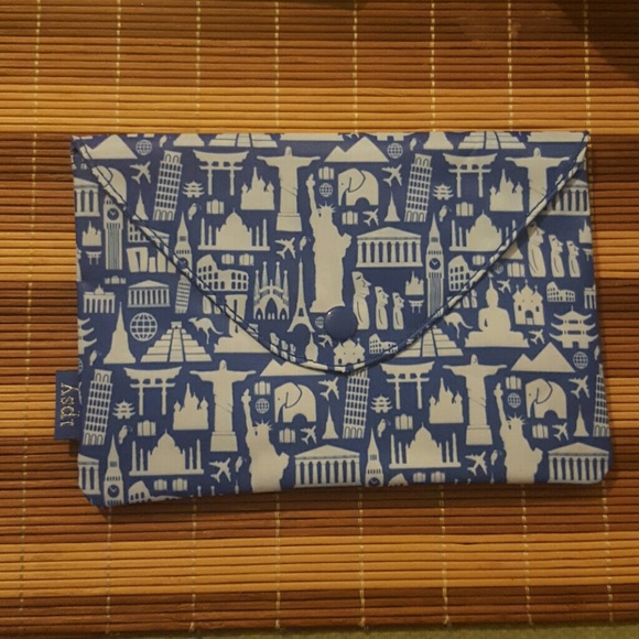 Ipsy envelope cosmetic pouch