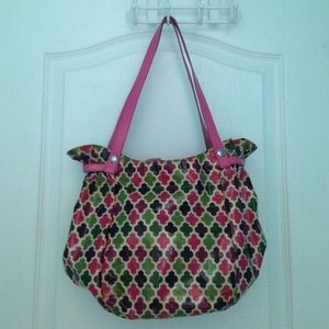 Very Bradley Shoulder Bag in Hello Dahlia pattern.