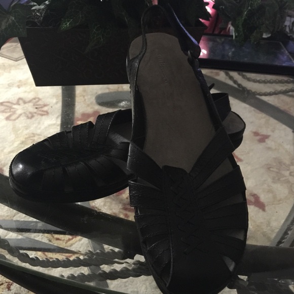GH Bass &Co. Sandals size 9 new