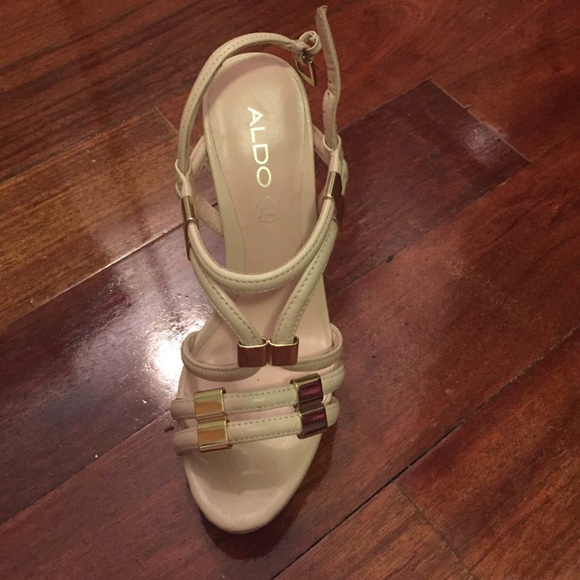 Nude heels - Picture 3 of 4