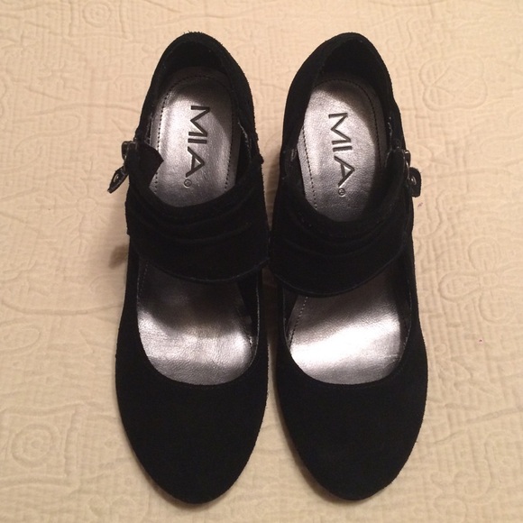 MIA brand Suede Wedges - Black - Size 7.5