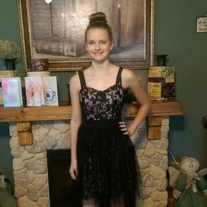 Meet your Posher, Makayla