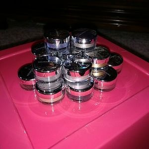 BARE MINERAL EYE SHADOWS!