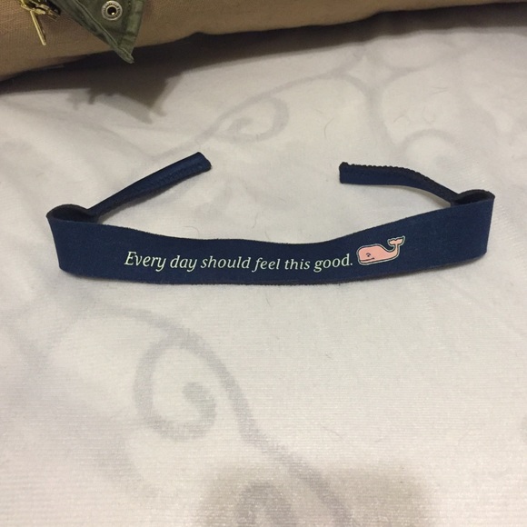 Vineyard Vines sunglasses croakie