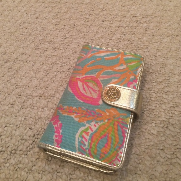 Lilly Pulitzer wristlet in Scuba to Cuba