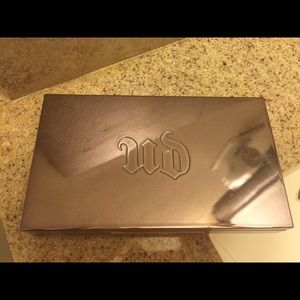 Urban decay face powder