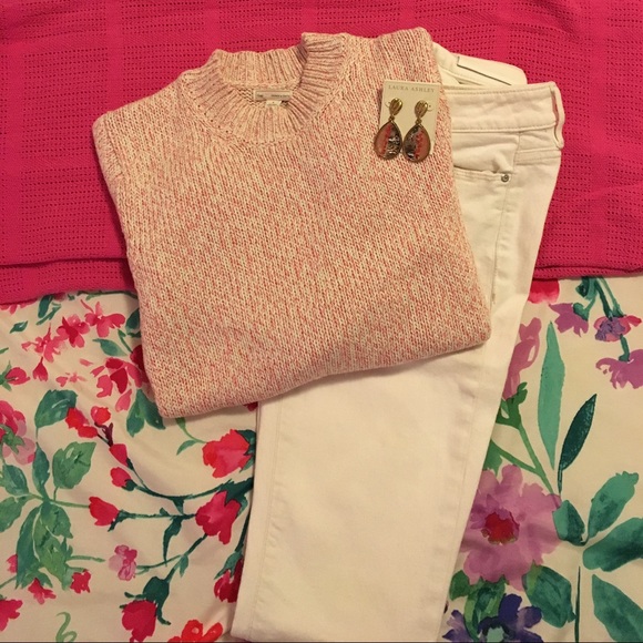 GAP pink and white sweater - Picture 2 of 3