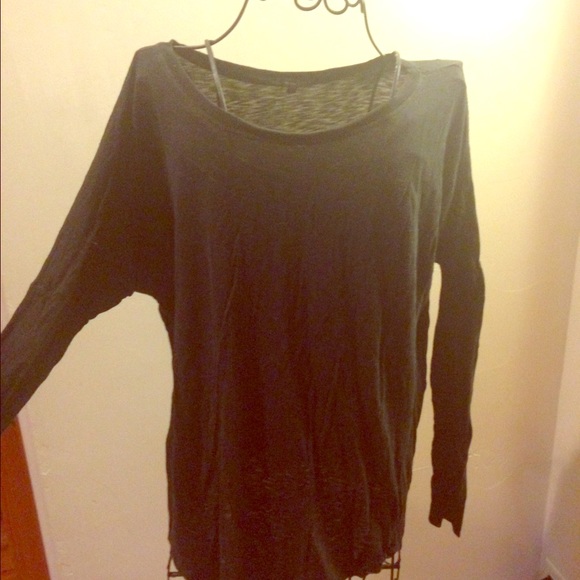 Long sleeve light weight top