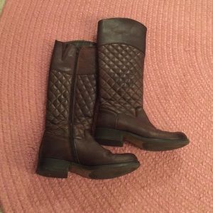 Brown quilted Steve Madden boots women's size 7.5
