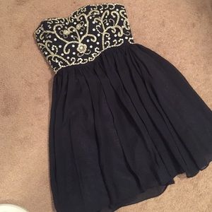 Navy blue strapless beaded homecoming dress!
