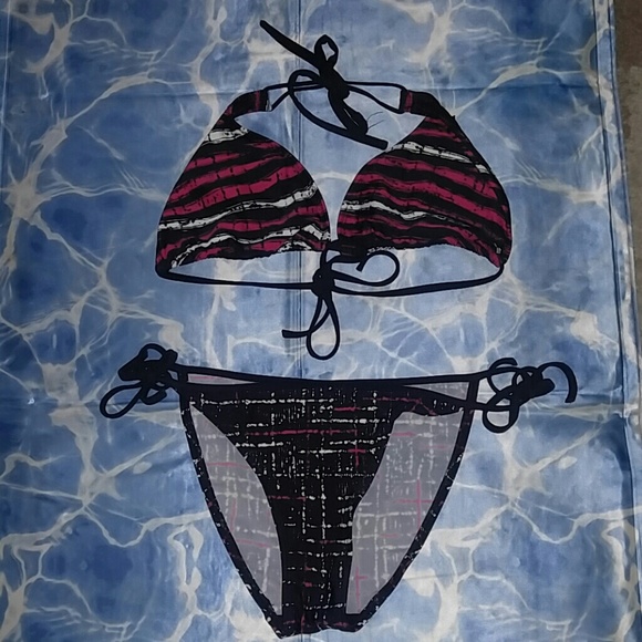 Bikini top and matching bottom