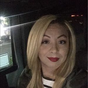 Meet your Posher, Esther