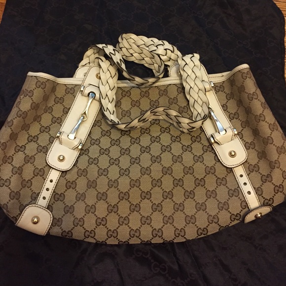 Gucci shoulder bag
