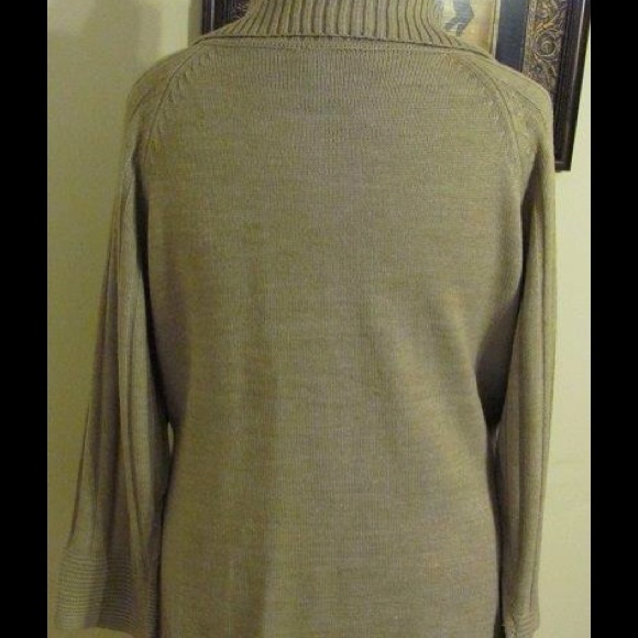 Allie & Roe II Oatmeal Cardigan, Plus Size - Picture 2 of 2