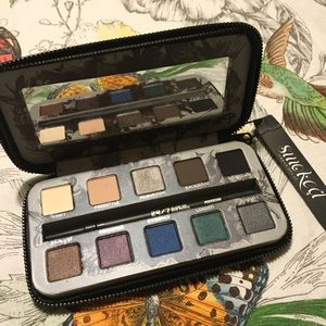 ✨Smoked Eyeshadow Palette Urban Decay✨