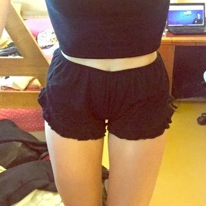 Brandy Melville stretchy ruffled flowy shorts