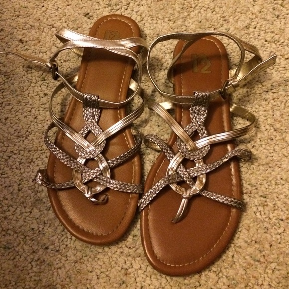 Sandals - Picture 2 of 4