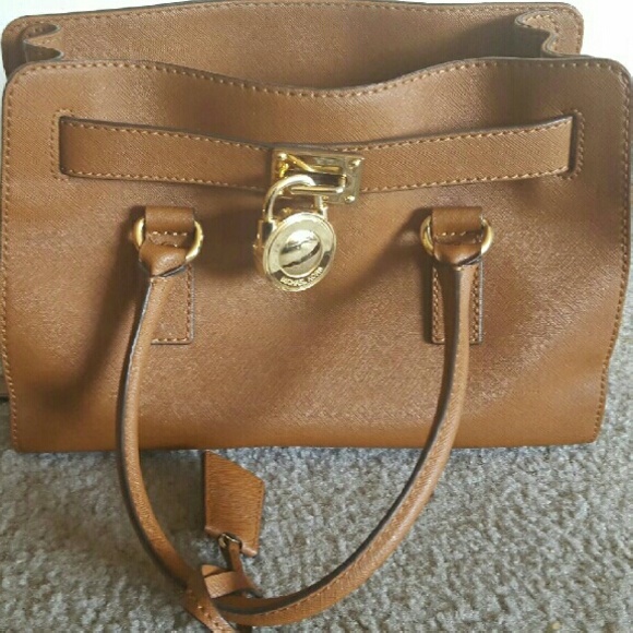 Micheal Kors purse
