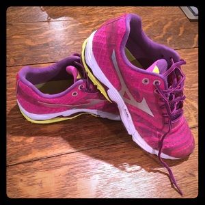 Mizuno running shoes size 8