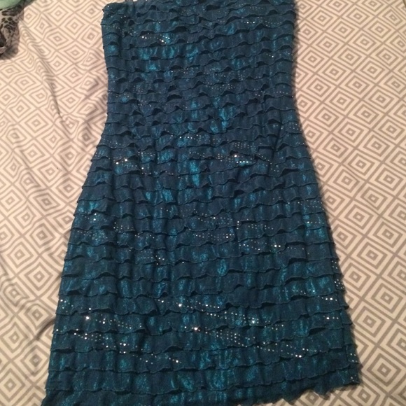 Strapless blue homecoming dress