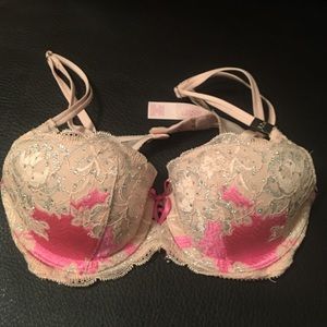 NWT Victoria's Secret bra
