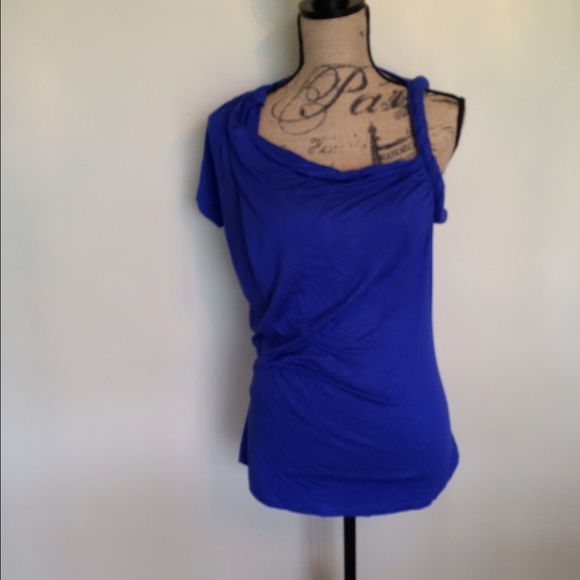 Cable & Gauge knit one sleeve top