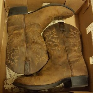 Ariat distressed brown boots