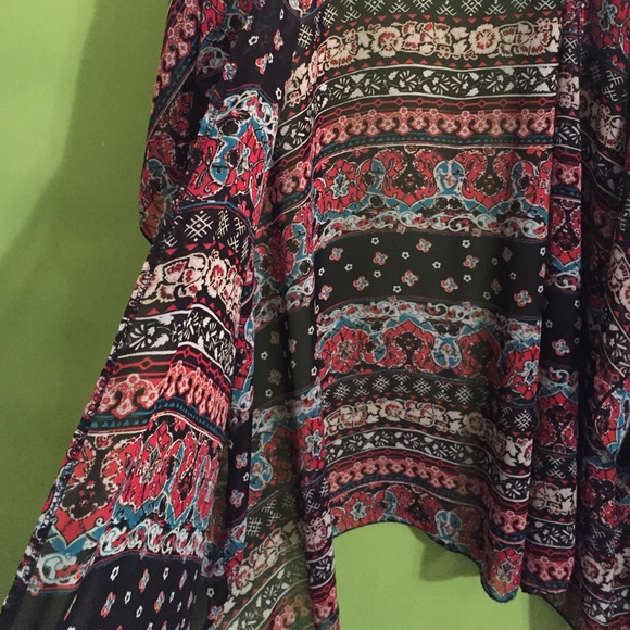 Beautiful Pattern Kimono - Picture 3 of 4