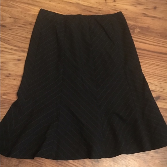 The Limited skirt like new gray size 2 - Picture 1 of 2