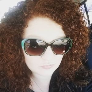 Meet your Posher, Keli