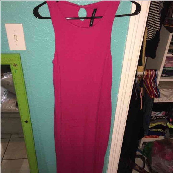 💫 W118 Walter Baker Maxi length pink dress.
