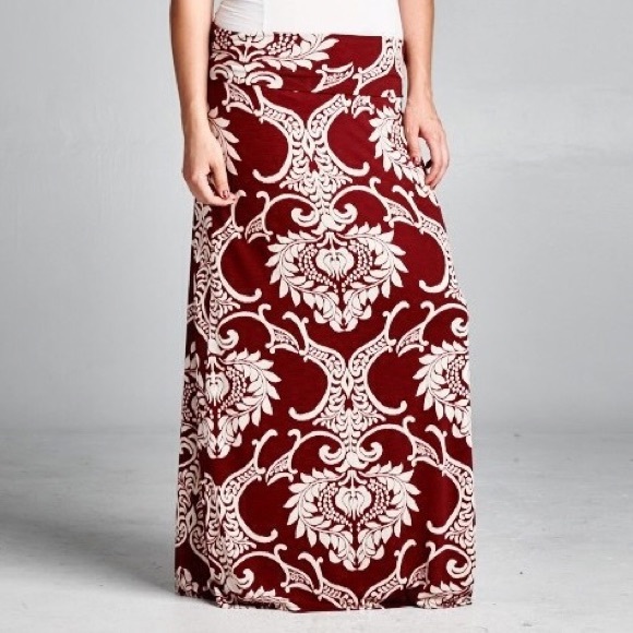 RESTOCKED Maxi skirt with gorgeous pattern. - Picture 2 of 4