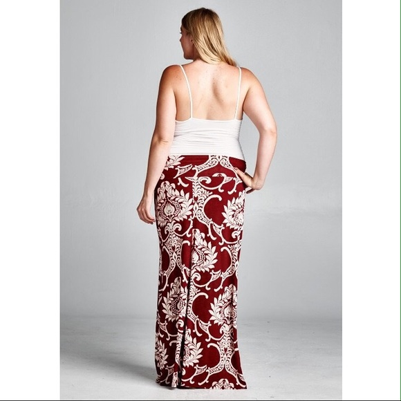 RESTOCKED Maxi skirt with gorgeous pattern. - Picture 4 of 4