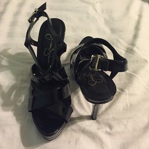 Jessica Simpson pumps