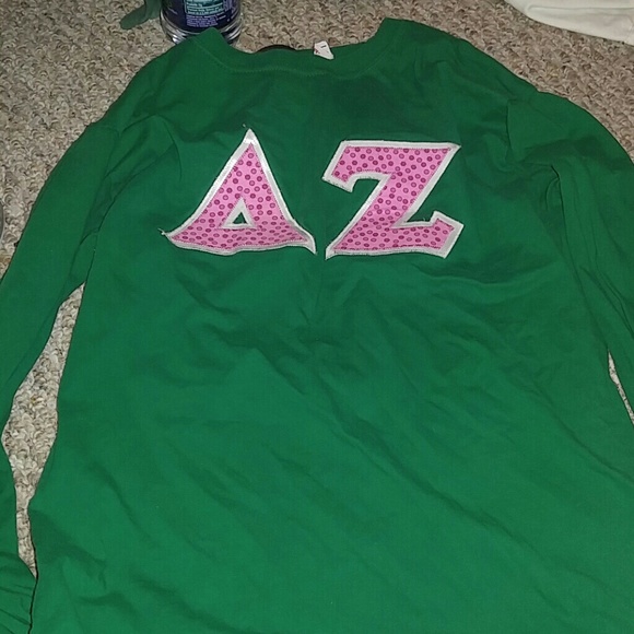 DELTA ZETA DZ Long sleeve Tee! Super comfy