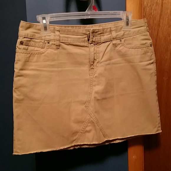 Gap tan mini skirt
