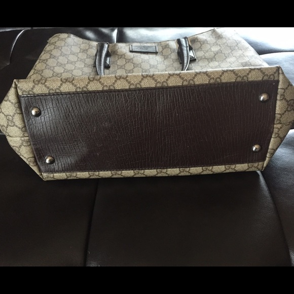 GUCCI MONOGRAM TOTE - Picture 2 of 4