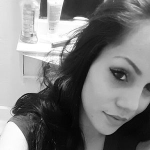 Meet your Posher, Denise