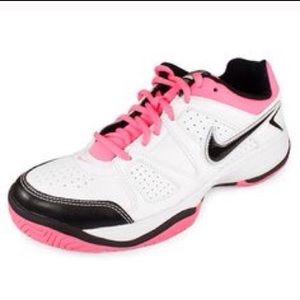 Nike city court women's tennis shoes