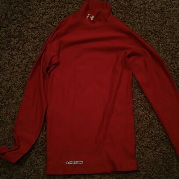 Boys small Under armour coldgear mock